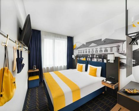 D8 Hotel-2