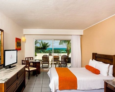 Flamingo Cancun Resort