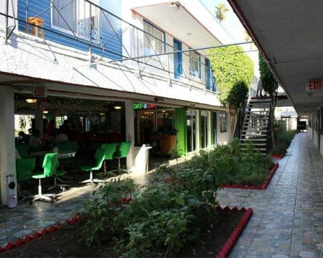 Tradewinds Airport Hotel-3