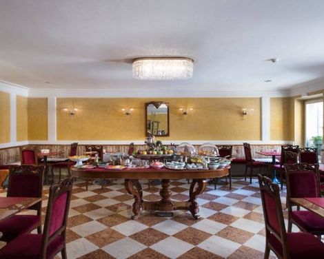 Art Hotel Orologio-3