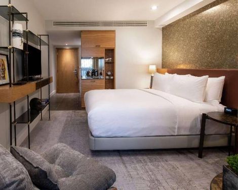 Lincoln Plaza London, Curio Collection by Hilton