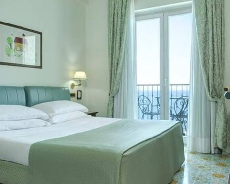 Lloyd's Baia Hotel
