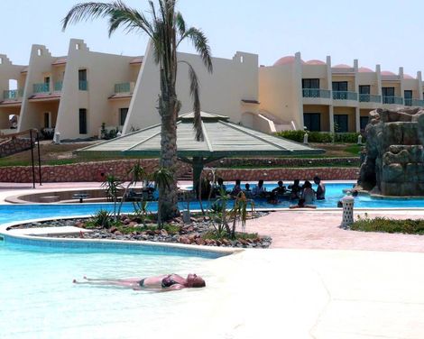 ONATTI Beach Resort