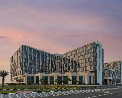 Holiday Inn Dubai Al-Maktoum Airport