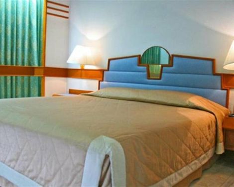 Ramada by Wyndham Bangkok Sukhumvit 11-2