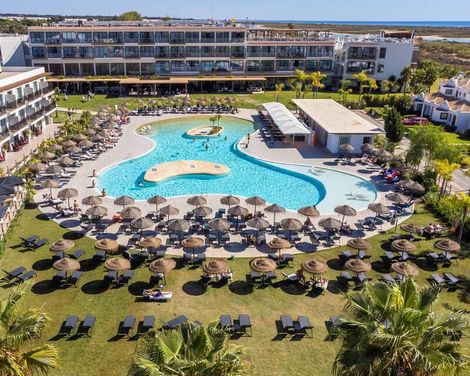AP Cabanas Beach & Nature
