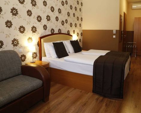 Six Inn Hotel - Budapest-3