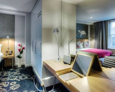 Apex Temple Court Hotel