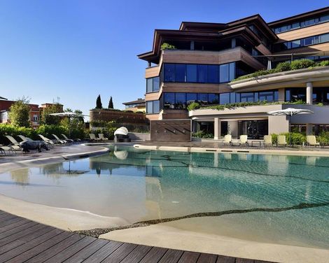 A.Roma Lifestyle Hotel
