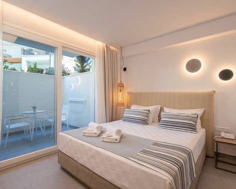 Mirablue Luxury Residences