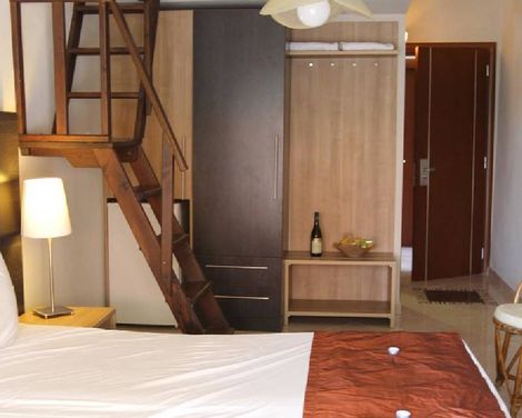 Meliton Inn Hotel & Suites