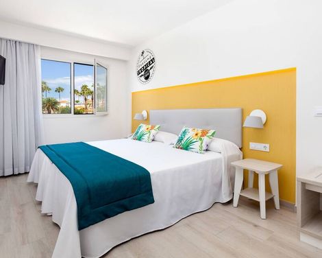 Tropical Park Hotel