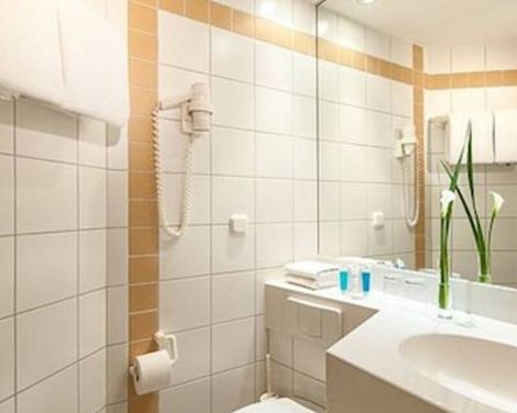 Essential by Dorint Hotel Köln-Junkersdorf-1