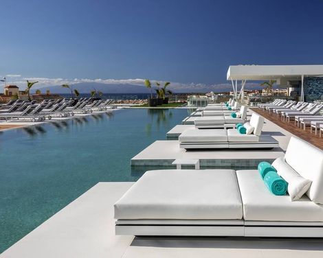 Royal Hideaway Corales Suites