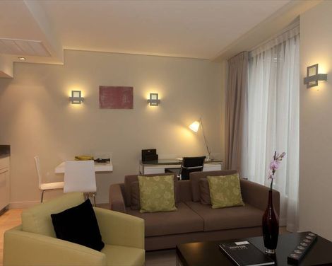 B-aparthotel Grand Place-1