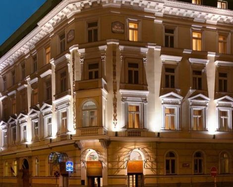 Hotel Kinsky Fountain