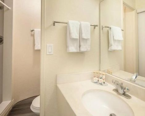 Ohia Waikiki Studio Suites