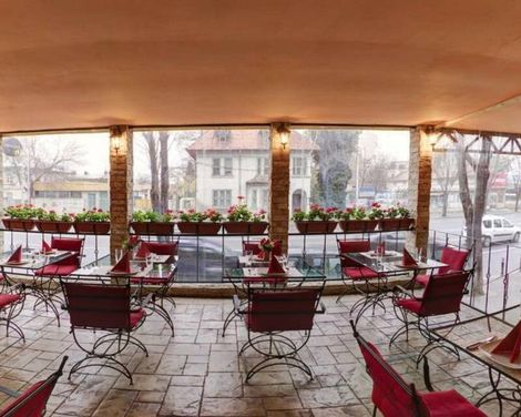 Avis Boutique Hotel & Restaurant-0