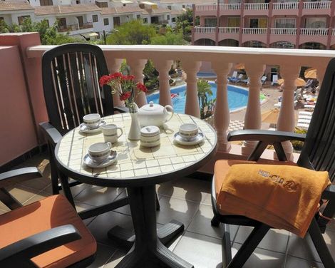 Apartamentos Marola Park