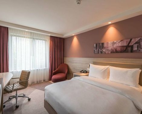 Hampton by Hilton Frankfurt City Centre East-0