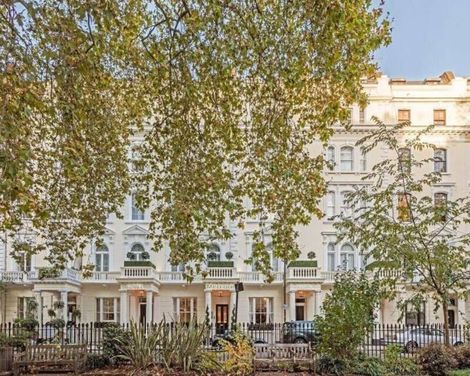 12 London Street Apartments