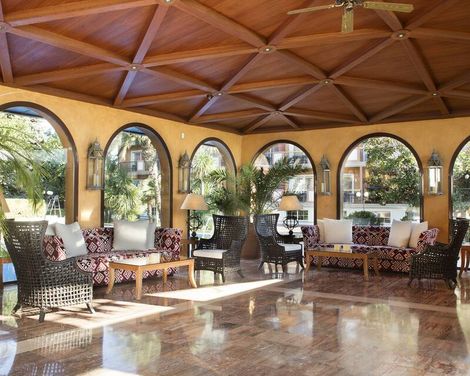 Luna Park Yoga & Spa Hotel