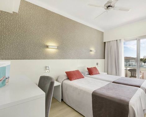 Metropolitan Playa Hotel