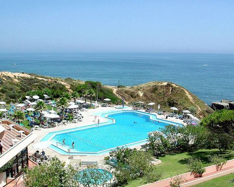 Auramar Beach Resort