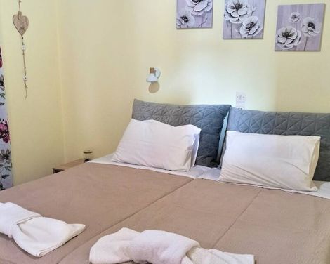 Amadeus Hawaii Studios & Apartments