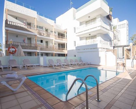 Apartamentos Tarahal-1