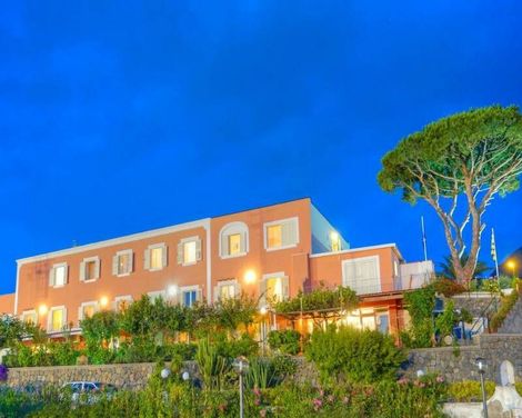Hotel Villa Mena