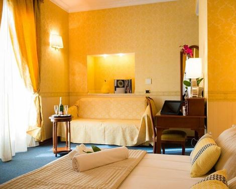Hotel Amadeus-0