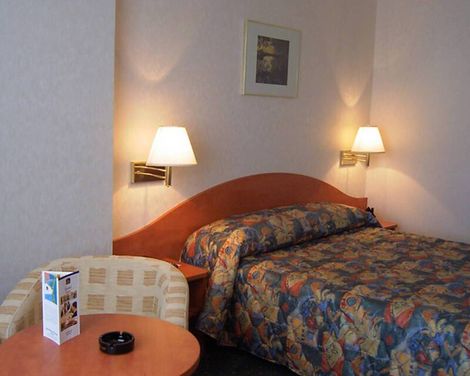 Ramada Bucharest Parc Hotel-2