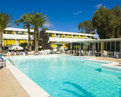 Arena Dorada Apartments