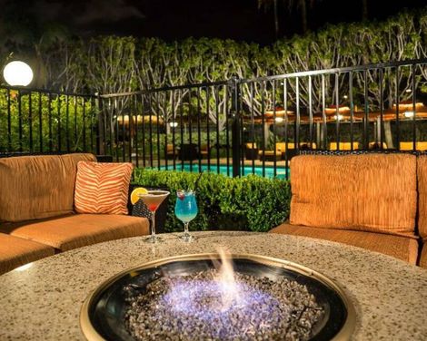DoubleTree by Hilton Hotel Carson