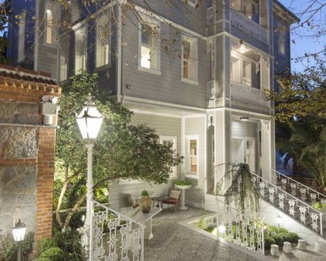 Hagia Sofia Mansions Istanbul, Curio Collection by Hilton