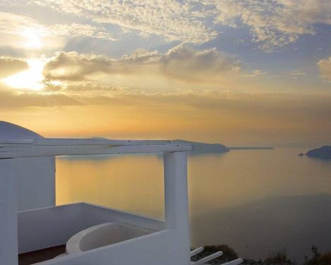 Rocabella Santorini