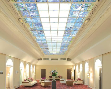 Hotel Provinces Opera