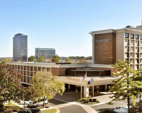 DoubleTree by Hilton McLean Tysons-2