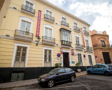 Petit Palace Santa Cruz