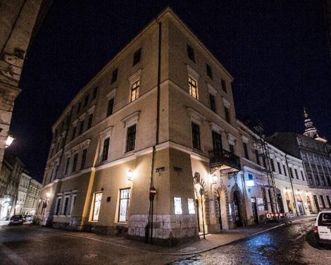 Apartments Roman