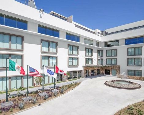 Hampton Inn & Suites by Hilton Los Cabos