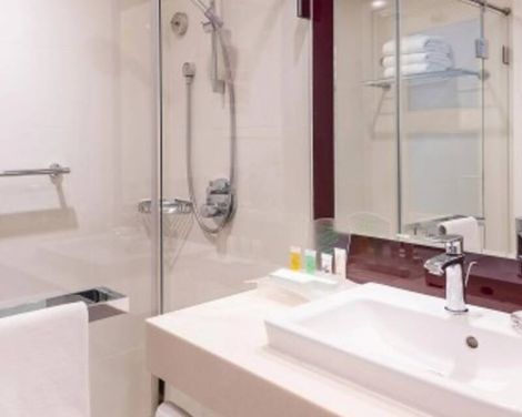 Holiday Inn Muscat Al Seeb-2