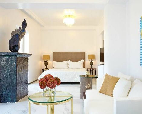 ATHENA, A Hotel to Live