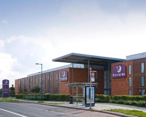 Premier Inn London Heathrow Airport Bath Road