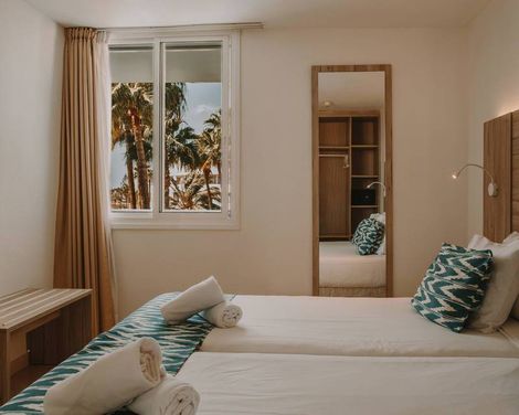 Hotel Playa del Sol-0