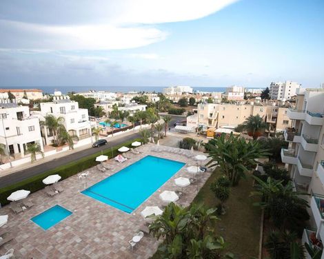 Debbie Xenia Hotel Apartments