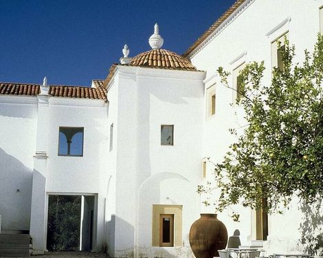 Pousada Convento Arraiolos - Historic Hotel