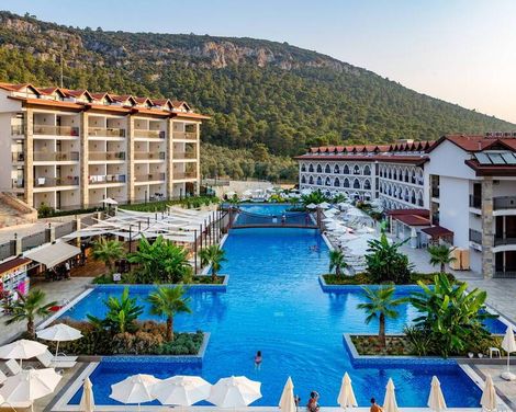 Ramada Resort by Wyndham Akbuk