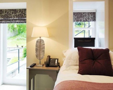 24 Royal Terrace Hotel